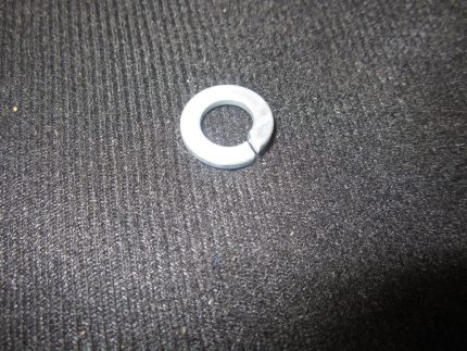 LOCK WASHER .38ID - PLATED